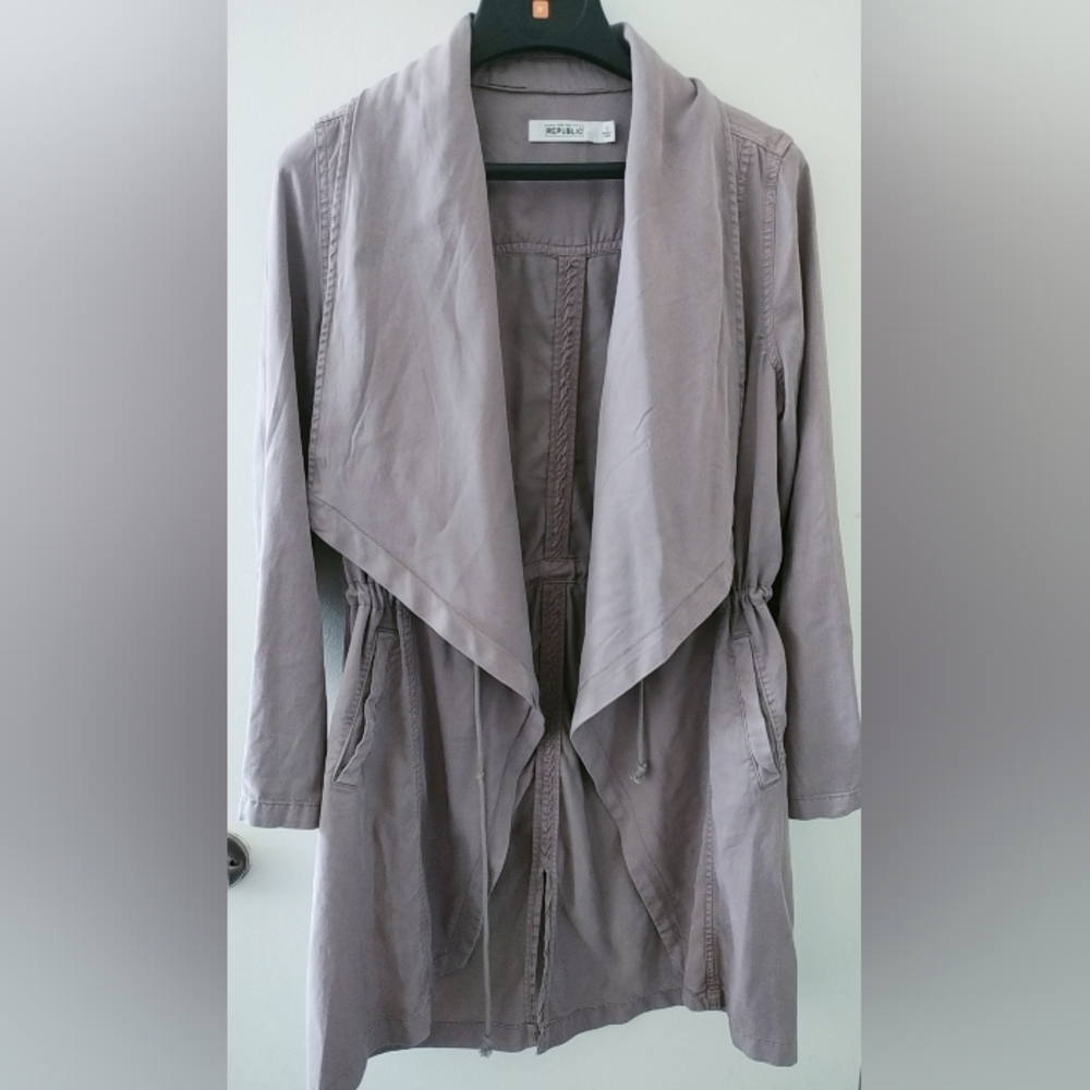 Lightweight drap jacket